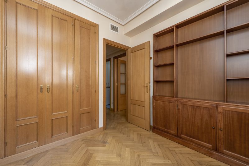 Benefits Of Built-In Furniture For Modern Homes